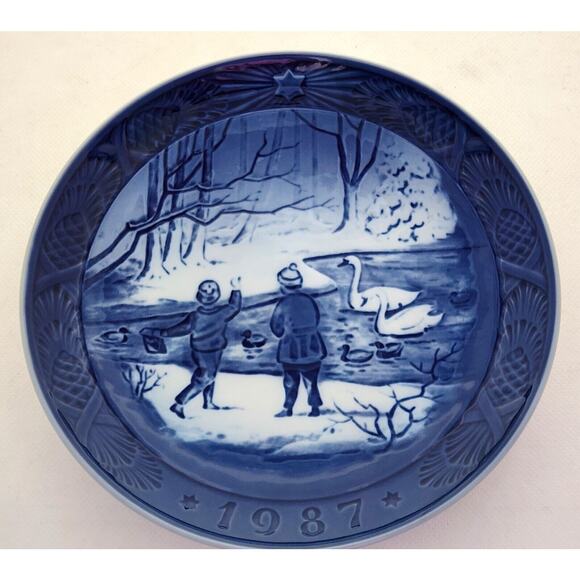 PLATE-ROYAL COPENHAGEN-BLUE CHRISTMAS COLLECTION-WINTERBIRDS-1987 - Picture 3 of 7